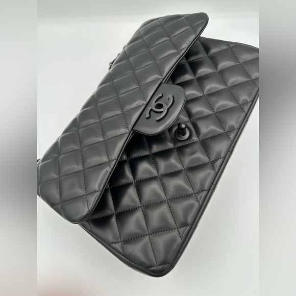 Chanel So Black Jumbo Lambskin - Picture 4 of 12